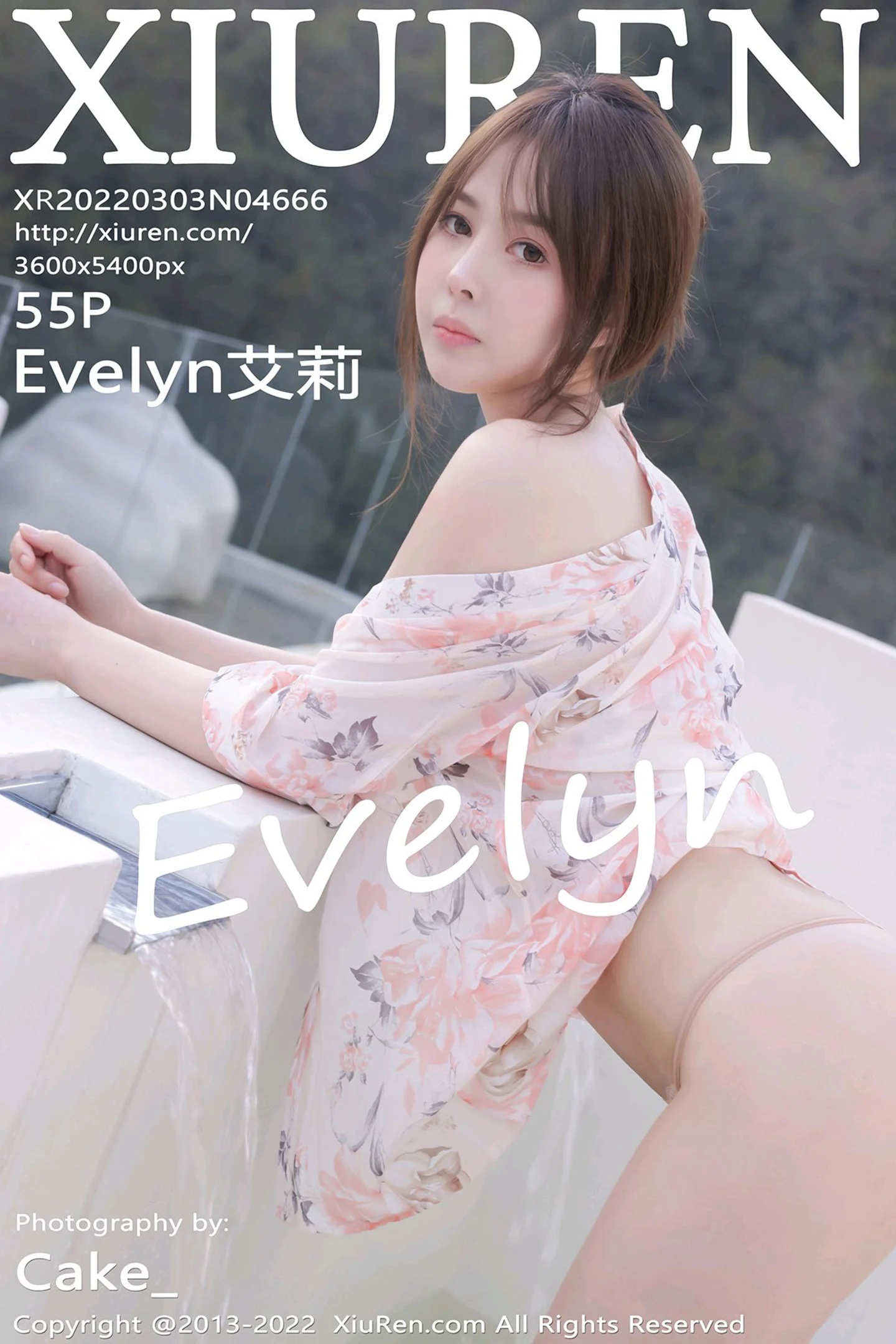 [XiuRen秀人网]No.4666_女神Evelyn艾莉海南岛旅拍淡色花纹上衣半撩秀翘臀惹火诱惑写真55P-秀人网 - XiuRen.Space